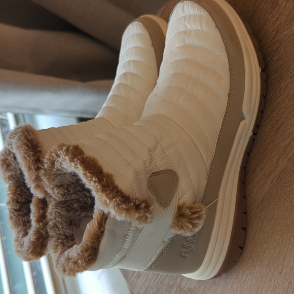 Ryka women's Aubonne Gore Boot - Picture 2 of 6